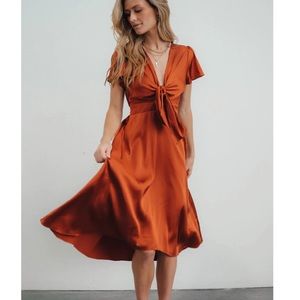 Poppy satin midi dress M
